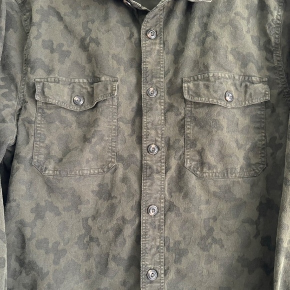 Roots men's green camo print button down long sleeve cotton blend shirt size L - Picture 5 of 14